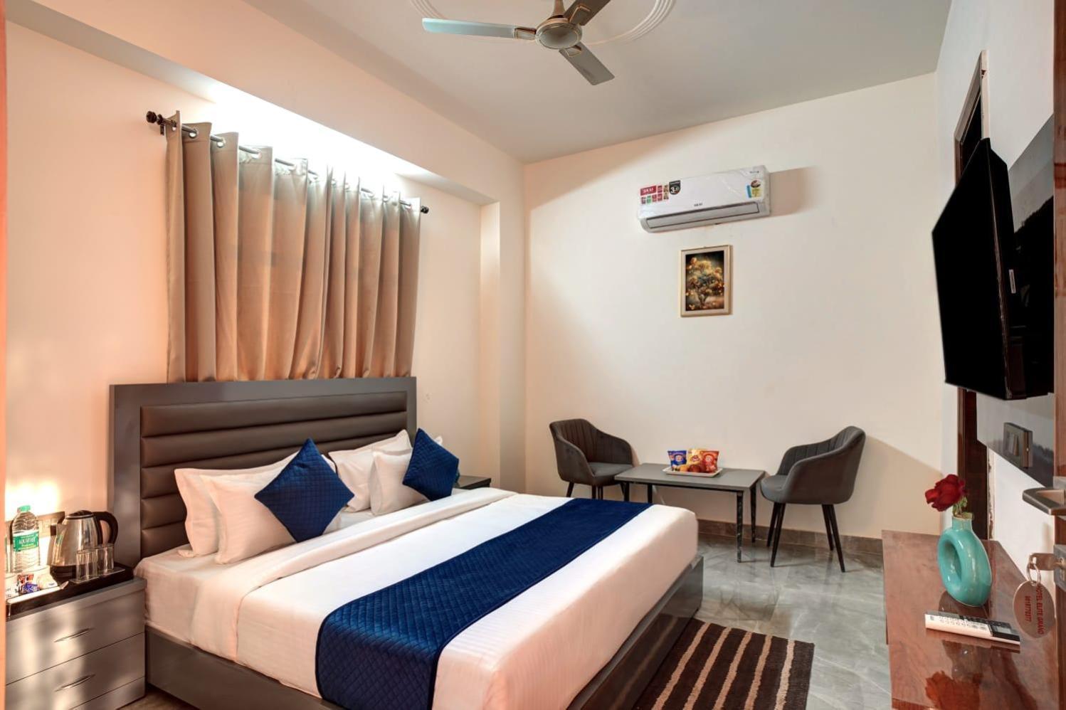 Hotel Elite Grand Near Kailash Hospital โนอิดา ภายนอก รูปภาพ