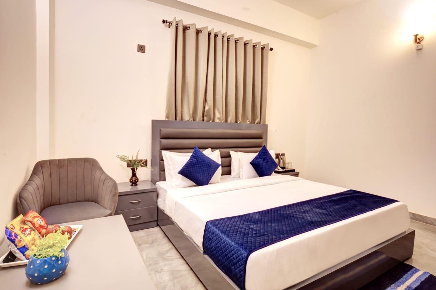 Hotel Elite Grand Near Kailash Hospital โนอิดา ภายนอก รูปภาพ