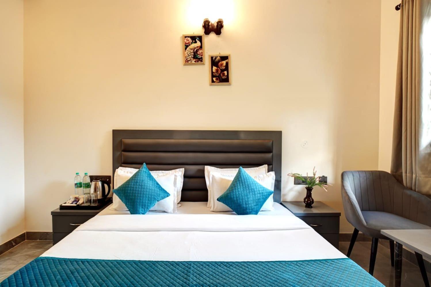 Hotel Elite Grand Near Kailash Hospital โนอิดา ภายนอก รูปภาพ
