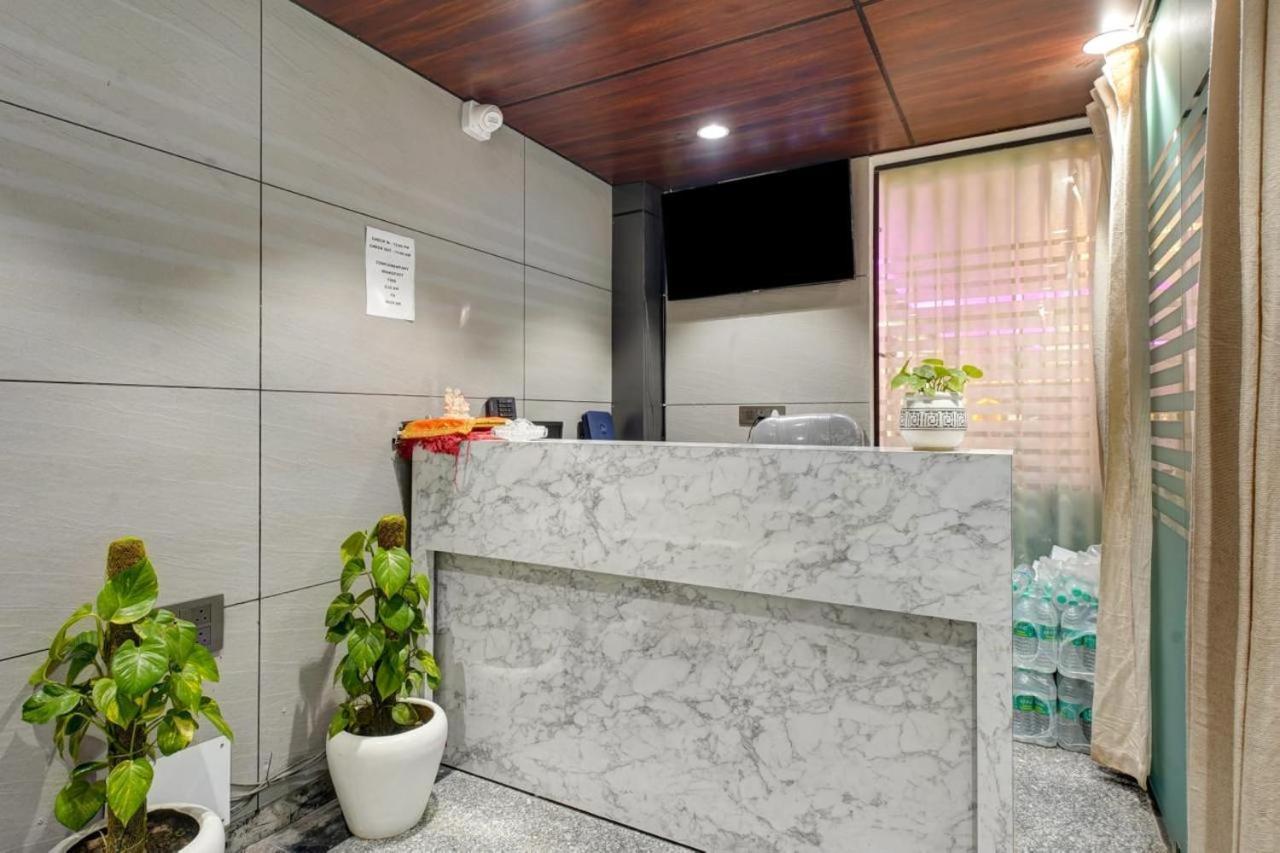 Hotel Elite Grand Near Kailash Hospital โนอิดา ภายนอก รูปภาพ
